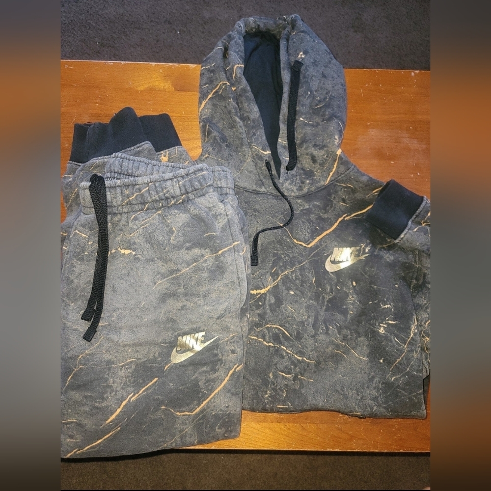 Nike hoodie and sweatpants